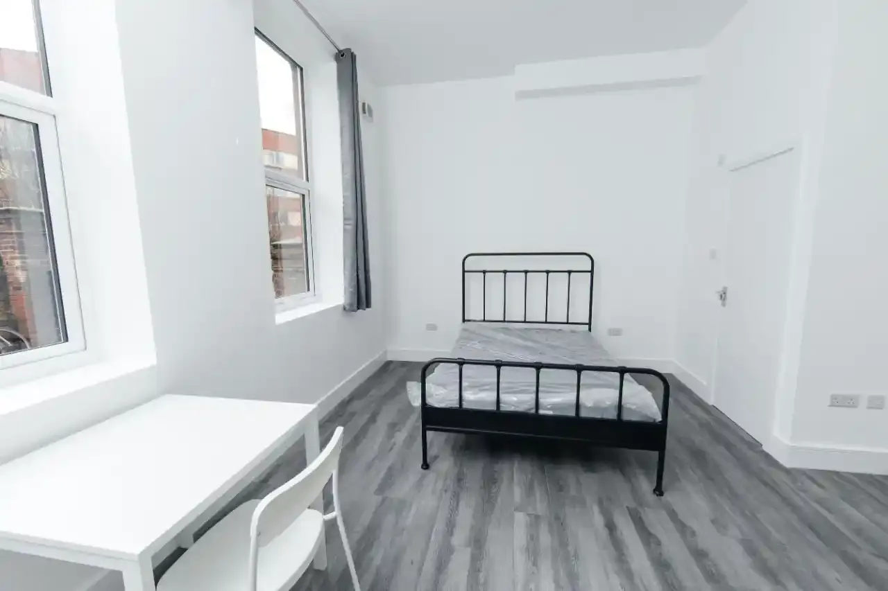 Hackney Conversion — image 2